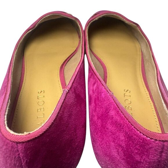 Talbots Raspberry Suede Ryan Novelty Gold Heart Comfort Flats Sz 9.5 M - Picture 14 of 16